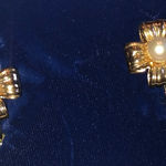 Crystaline Brand Vintage Gold Tone Flower Faux Pearl Retro Clip On Earrings Photo 0