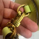 MANU ATELIER Mini Cylinder Bag Green crossbody chain Photo 5