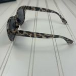 Tortoise Classic Wayfarer Sunglasses Brown Lens Unisex Photo 2