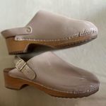 Anthropologie patent Leather Classic Clogs in Rose pink Sz 8.5/9 (see desc) Photo 9