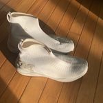 Sam Edelman  pull on white sneaker Photo 4