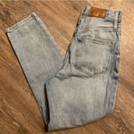 Madewell  Light Wash Distressed The Mom Jeans Size 25 Photo 4