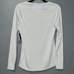 Old Navy  ACTIVE size XS lightweight long-sleeve t-shirt wicking semi-fitted NWT Photo 4