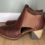 Sorel Womens 8 Red Addington Sandals Leather 2.75" Heel Cut Out Shoes NL2423-29 Photo 3