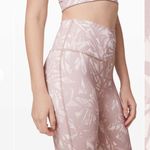 Lululemon Wunder Under Crop Luxtreme 21” in Shadow Leaf Ivory Muse Size 2 Photo 3