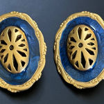 Vtg Avon 1980's Navy Blue Enamel Cut Out Oval Satin Gold Tone Clip On Earrings Photo 0