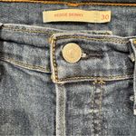 Levi's Levi’s Wedgie Skinny Buttonfly Crop Frayed Size 30 Photo 2
