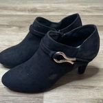 Karen Scott  Women's Black Faux Suede Melanni Stacked Block Heel Ankle Boots sz 9 Photo 0