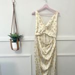 Abercrombie & Fitch Abercrombie Cinch Front Satin Midi Dress in Ivory Yellow Floral Size Large Petit Photo 1