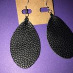 Brand New Black Teardrop Earrings Faux Leather 🎁 Photo 1