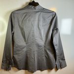 Elegant Women's Gray Button Photo 3