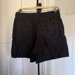 Athleta Retreat Linen Mid Rise 4" Black Casual Shorts Drawstring Pull-on Photo 3