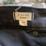 Madewell Petite 9 Inch Mid-Rise Skinny Jeans in Black Sea Size 26P Distressed Photo 10
