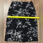 White House | Black Market  WHBM Floral Pencil Skirt 00 Professional Work Formal Photo 5