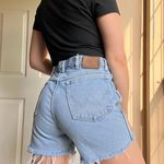 Wrangler hold VINTAGE  JORTS RAW HEM LIGHT WASH DENIM MOM SHORTS Photo 0