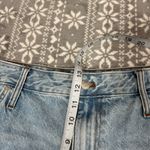Madewell  High Rise The Mom Jean Shorts Distressed Size 22W Light Wash‎ Photo 8