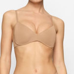 SKIMS  Wireless Push-Up Plunge Bra - Ochre Photo 0