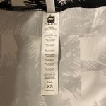 Fabletics  Skirt size XS excellent condition see pictures long 21” Photo 4