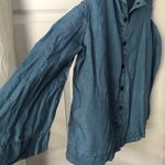 Maison Jules  cold shoulder denim blouse top, size large Photo 5