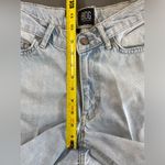 Urban Outfitters BDG  Dipped V Flare‎ Light Wash Size 26 Photo 8