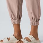 Halara NWT  Jogger ankle Pants. Pink. Size M. Elastic waist/ankle. Cotton Photo 4