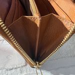 Michael Kors  Wallet Brown Leather Pebbled Full Zip Around Pockets Card‎ Slots Photo 12