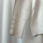 Solid White V Photo 1