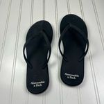 Abercrombie & Fitch Black Flip Flop Sandals Womenโs Size 9 Photo 1