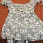 Francesca's Green Floral  Romper Photo 0