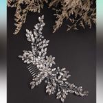 Rhinestone Crystal Flower Hair Comb Silver Photo 1