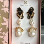 House of Harlow 1960 Gold Leaf Pearl Drop Dangle Earrings NWT Gift Boxed Photo 1