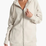 Vuori  Women's Restore Full-Zip - color: Salt - size Small. Photo 0