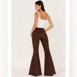 Shyanne  WOMEN'S PAISLEY PRINT SUPER FLARE JEANS  29x34 Photo 3