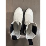 Cushionare Cushionaire Perry White/Black Platform Chelsea Lug Sole Ankle Boots Size 7.5 Photo 5
