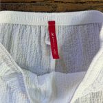 IC Collection White Crinkle Button Photo 4