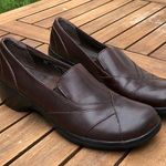 Clarks Leather Closed Toe Loafers Size 6.5 M Photo 0