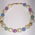 Avon Vintage Faux Pearl Purple Green Gold Tone Beaded Boho Bracelet Photo 0