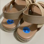 Marc Fisher cross belt sandal. Size 7.5 Photo 2