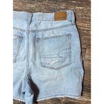 American Eagle AE Light Wash Denim Shorts Womens Size 4 Highest Rise Baggy Beach Blue Photo 4