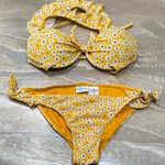 California Waves Yellow Floral Swim Set 2 pieces Top size XS / Panty size Small (Please see the pics) Photo 0