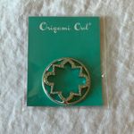 Origami Owl : Medium Silver Tone Twisting Locket Base Photo 11