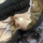 Lululemon Hotty Hot Short
Mini Antique Paisley White Black / Black Size 8 Photo 8