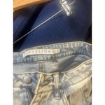 Tinseltown  Light Wash Distressed Embroidered Butterfly Raw Hem Skinny Jeans‎ 7 Photo 5