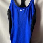 Nike WO SIZE MEDIUM BLUE BLACK ATHLETIC T BACK TOP BUILT IN PADDED BRA CLEAN Photo 2