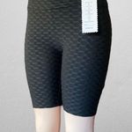Scrunched up butt lifting leggings TikTok yoga shorts Size M Photo 1