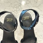Frye & Co Black Leather Wedge Open Toe Sandals Size 6 Photo 3