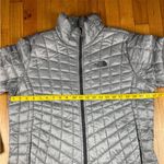 The North Face ThermoBall Eco
NFOA4QS3A91 Womens Gray Insulated
Jacket XL DTF553 Photo 8