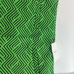 Forever 21 ! Green/Black skirt with two front small pockets. Size small - NWT! Photo 2