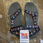NWT MUK LUKS Women's Lake Tahoe Sandal Photo 5