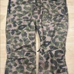 Burton NWT  Avalon 2L Bibs Sz M Photo 8